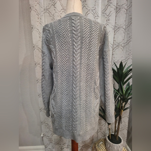 Theory Wool  V-Neck Button Cardigan Size Medium In Excellent Condition - Picture 6 of 8